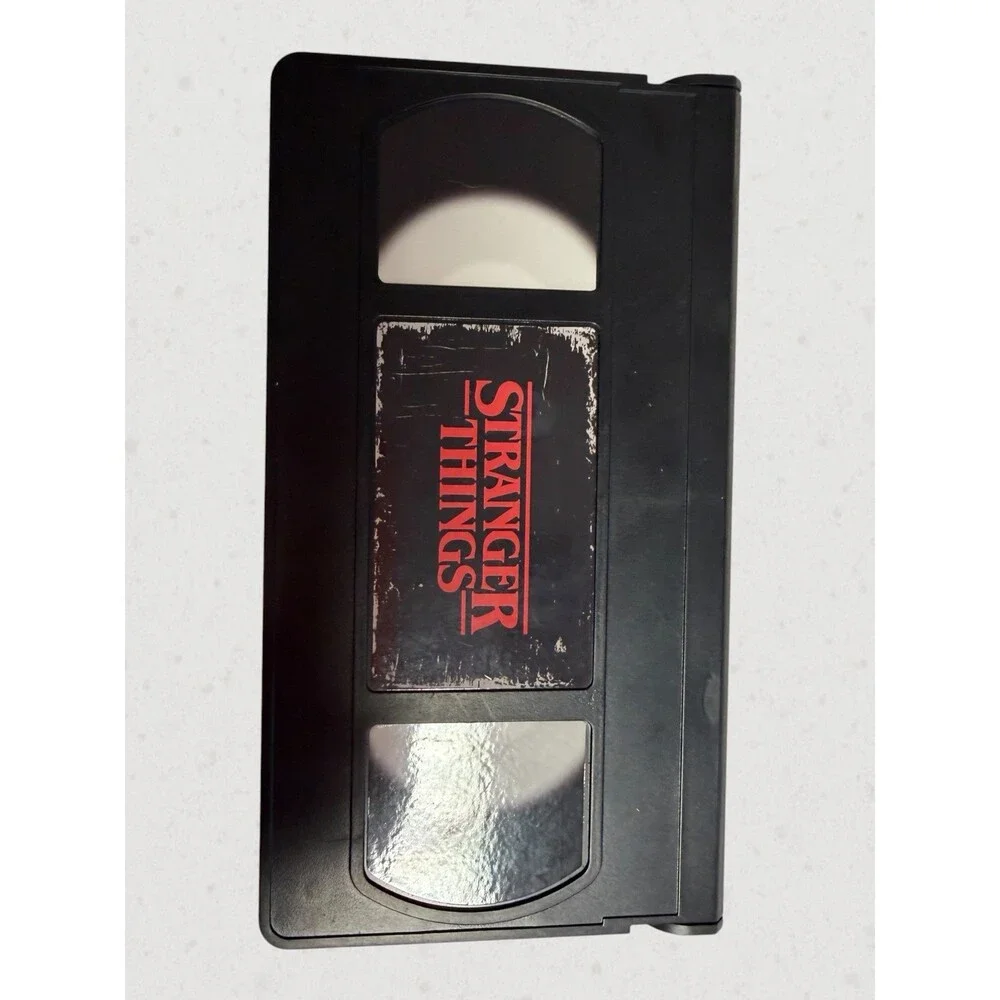 Netflix Stranger Things VHS Stars Eleven vs Demogorgon Diorama Playset